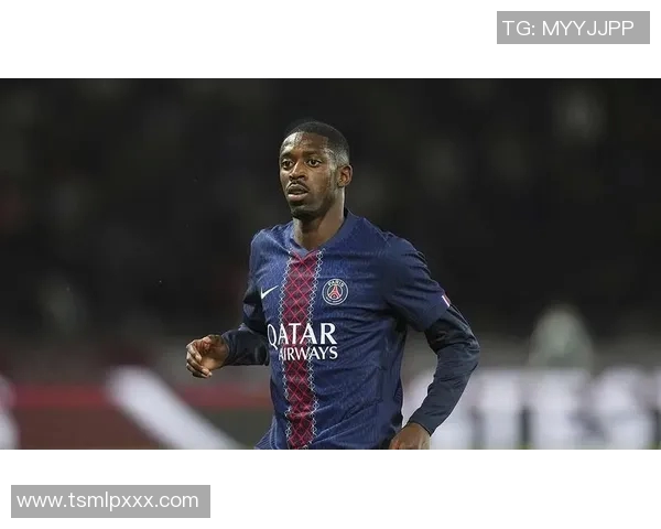 欧冠赛场上的红黑色传奇球星是谁他的辉煌历史与影响力揭秘